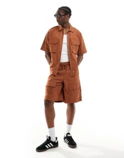 Dickies Fisherville Shorts In Brown Tan For Men Mocha Bisque