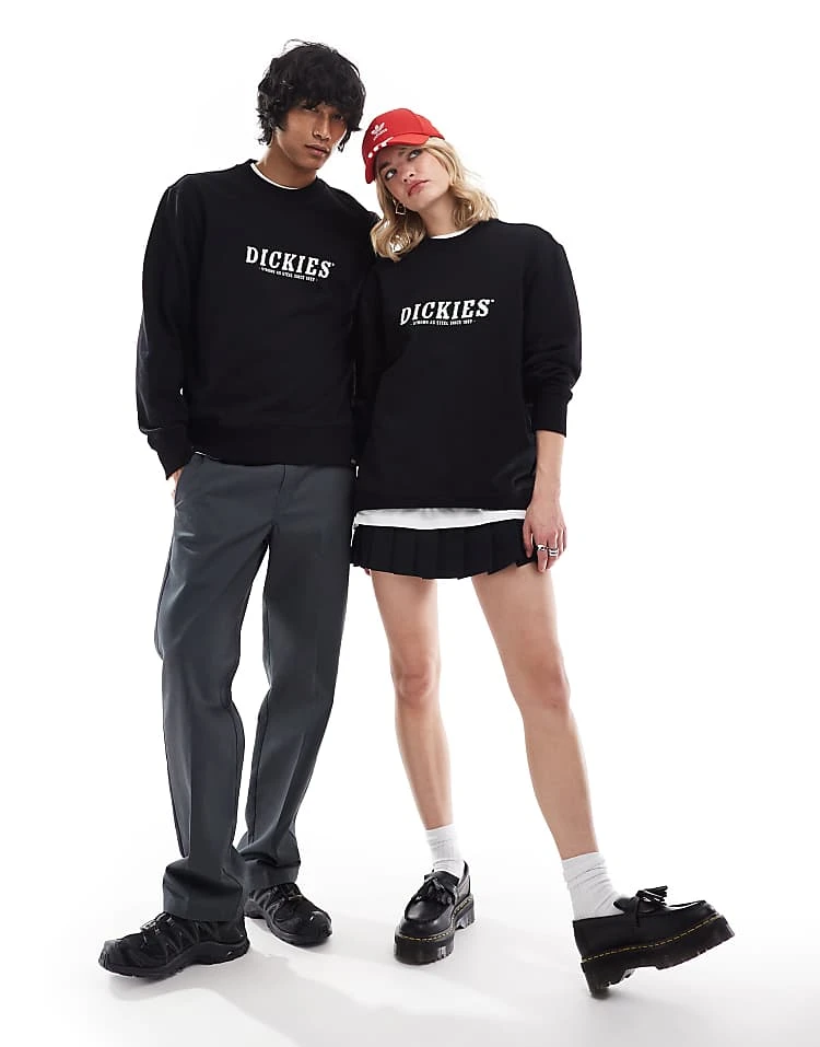 Dickies Large Chest Logo Sweatshirt In Black For Unisex 6 Dickies Large Chest Logo Sweatshirt In Black For Unisex - Image 4