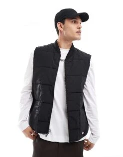 Dickies Thorsby Quilted Gilet In Black For Men